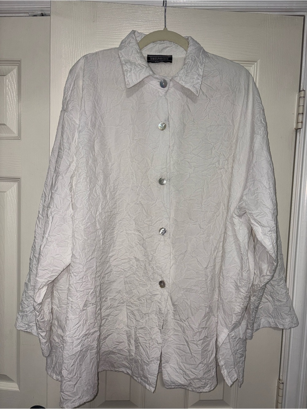Transparente White Textured Button-Front Women's Shirt